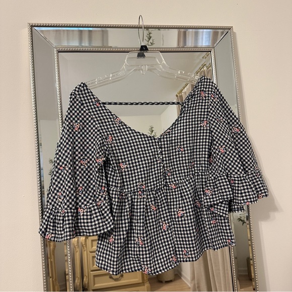 Coco + Jaimeson Checkered Split Top - Picture 3 of 5